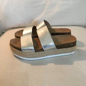 Brash Silver Skyline Two-band Platform Sandal